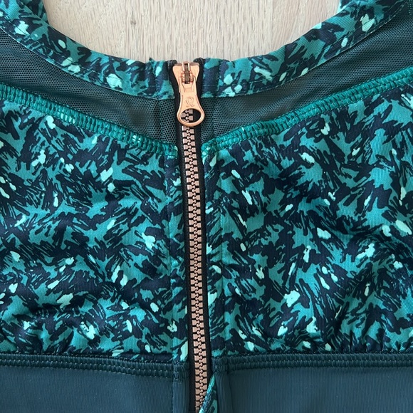 Lululemon Sports Bra - Picture 2 of 6